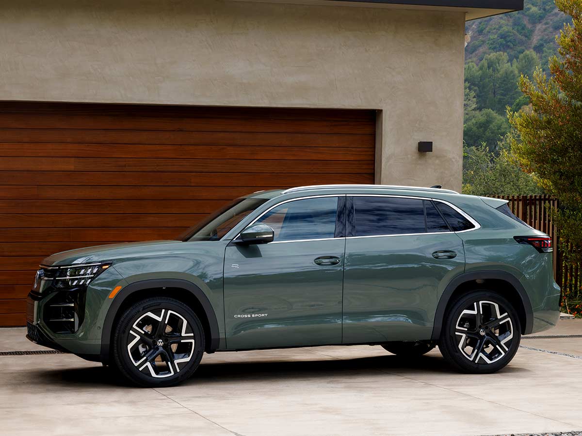 2027 Volkswagen Atlas Cross Sport: A Sharper, Smarter Take on the Midsize SUV 7 2027 Volkswagen Atlas Cross Sport Side