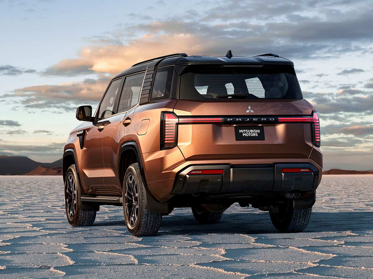 2026 Mitsubishi Pajero / Montero: The Icon Returns 9 2026 Mitsubishi Pajero Montero Rear Quarter