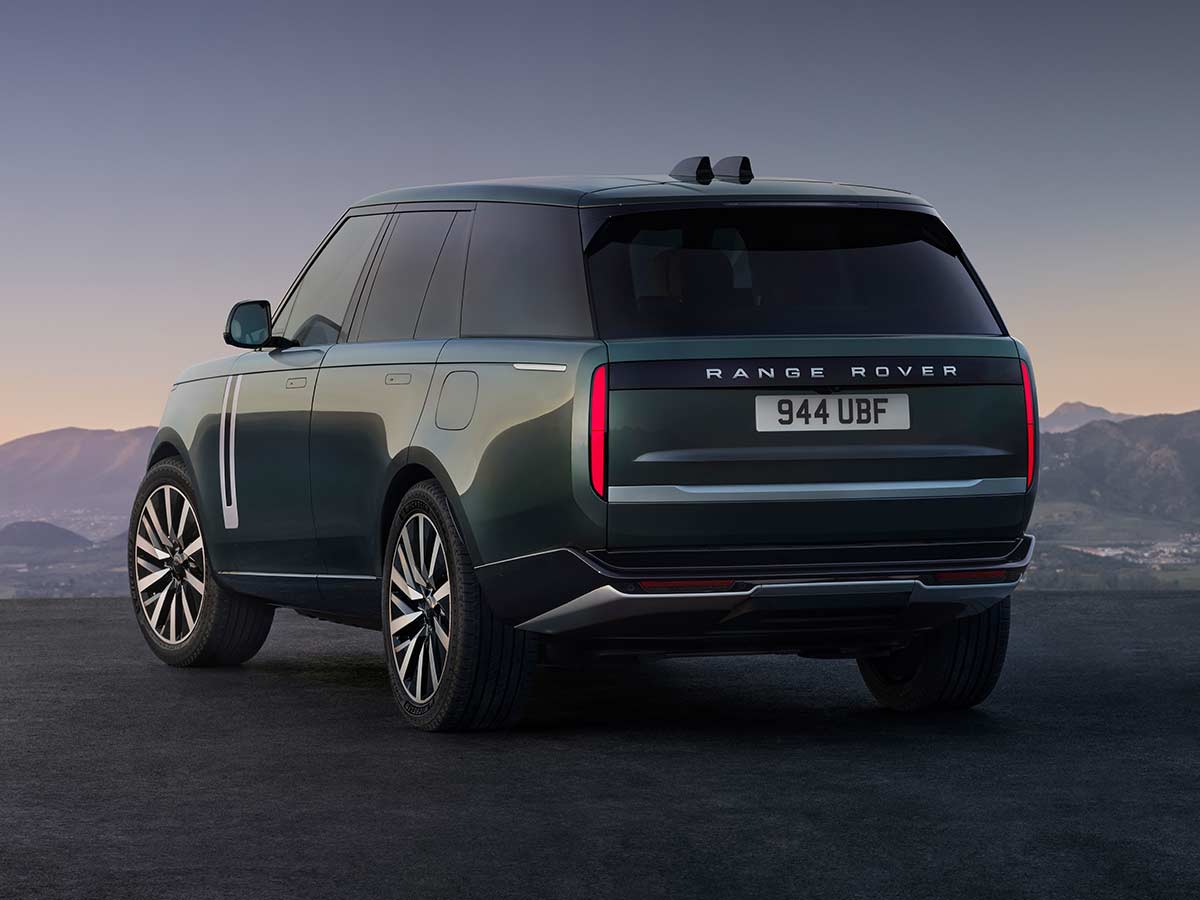 Range Rover Electric: The Original Luxury SUV Enters Its Electric Era 13 2026 Range Rover Electric First Edition Belgravia Green Rear Quarter