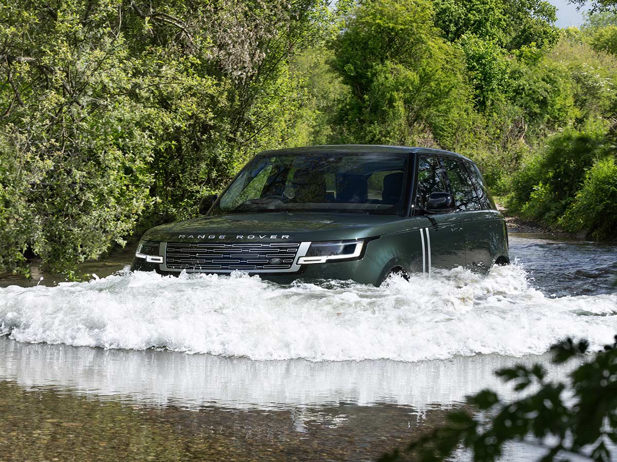 Range Rover Electric: The Original Luxury SUV Enters Its Electric Era 2 2026 Range Rover Electric Water Wading