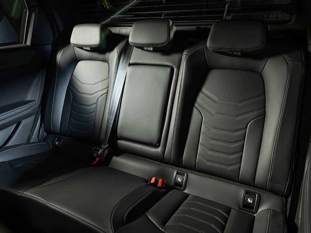 Renault Niagara: How Renault’s New Latin American Pick-Up Blends SUV Comfort With Workhorse Capability 15 2026 Renault Niagara Rear Seats