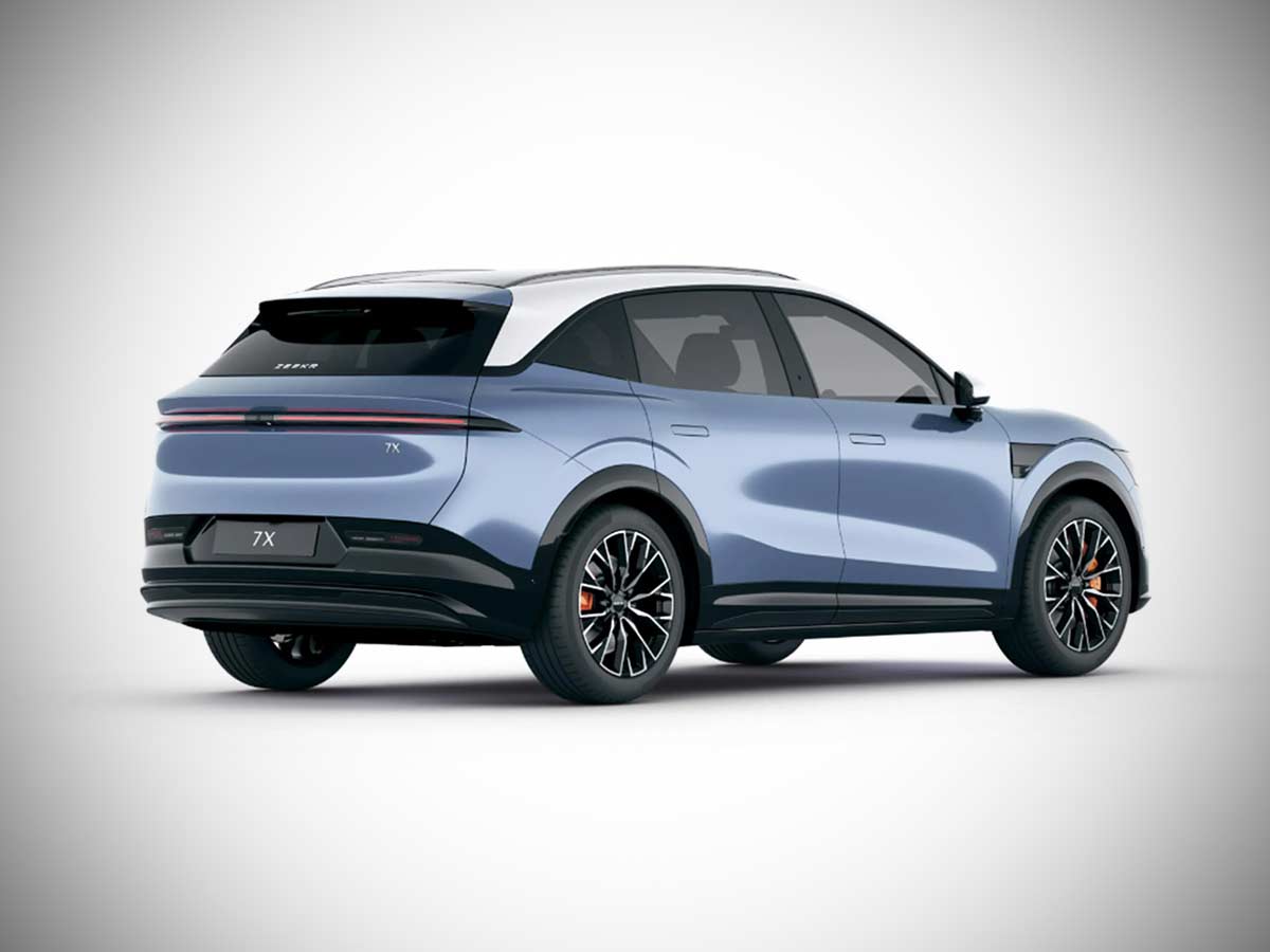 2026 Zeekr 7X Colors: Complete Guide to All Exterior Paint Options 10 2026 Zeekr 7X Brookblue with Silver Roof Rear