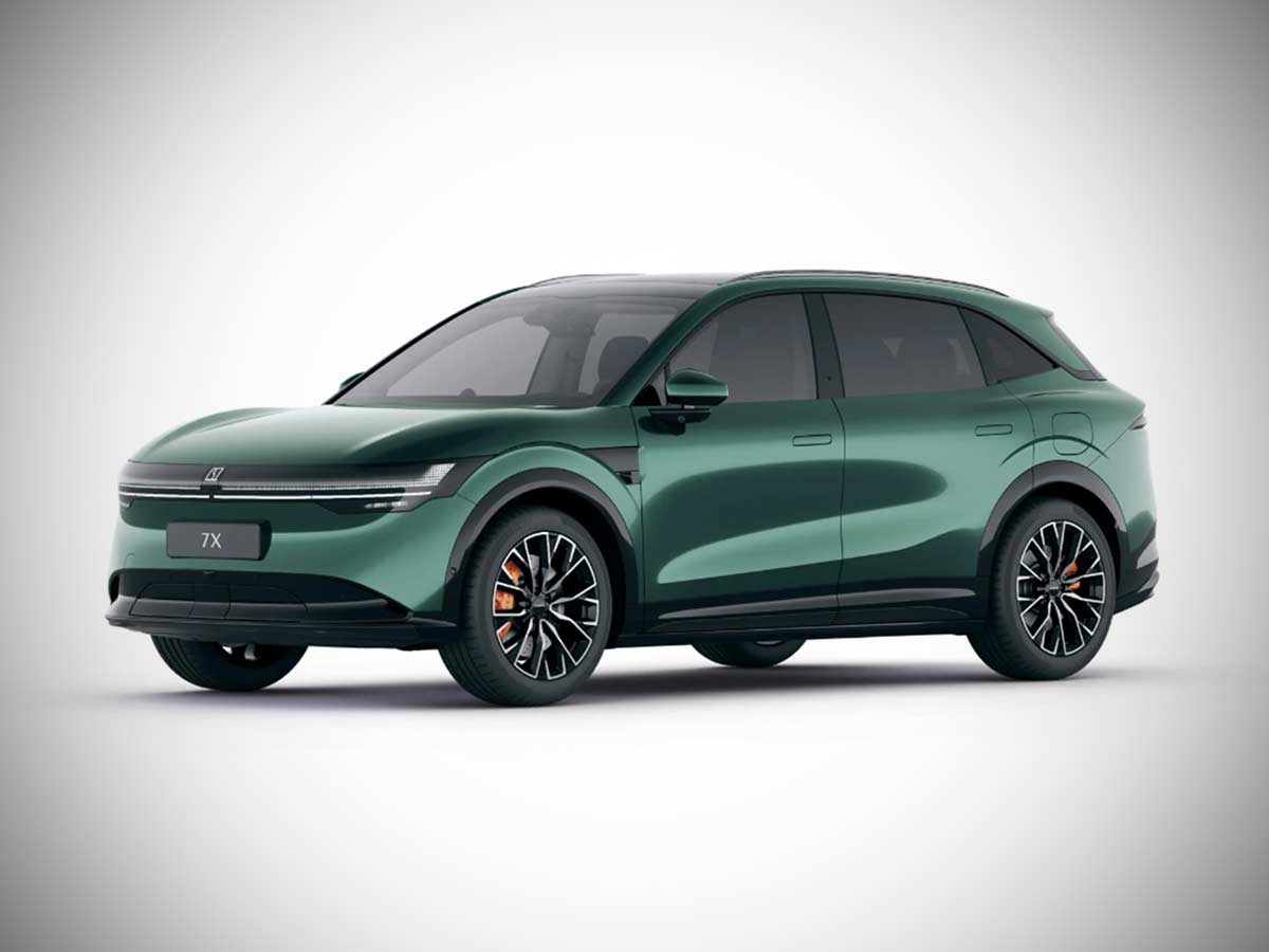 2026 Zeekr 7X Colors: Complete Guide to All Exterior Paint Options 7 2026 Zeekr 7X Forest Green Front