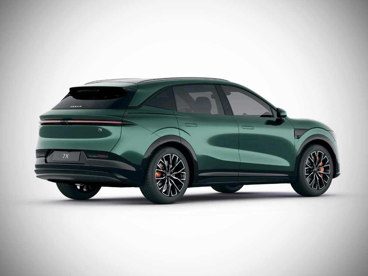 2026 Zeekr 7X Colors: Complete Guide to All Exterior Paint Options 8 2026 Zeekr 7X Forest Green Rear
