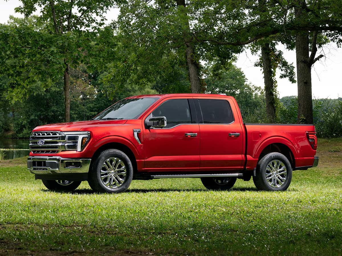 2027 Ford F-150 and F-150 Carhartt: Specs, Features, Towing and Pricing 18 2027 Ford F 150 Lariat Front Quarter