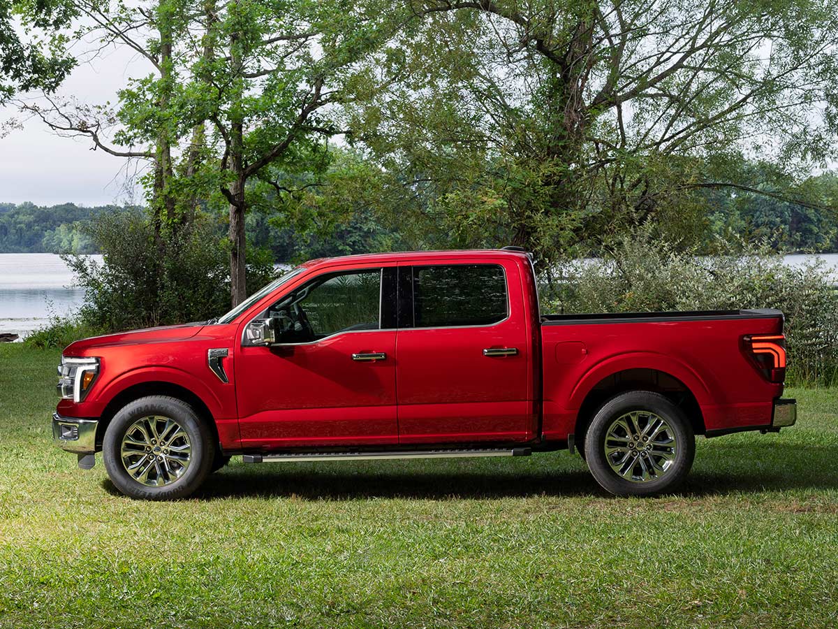 2027 Ford F-150 and F-150 Carhartt: Specs, Features, Towing and Pricing 19 2027 Ford F 150 Lariat Side