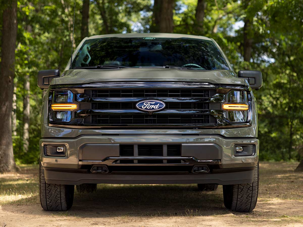 2027 Ford F-150 and F-150 Carhartt: Specs, Features, Towing and Pricing 24 2027 Ford F 150 XLT Front