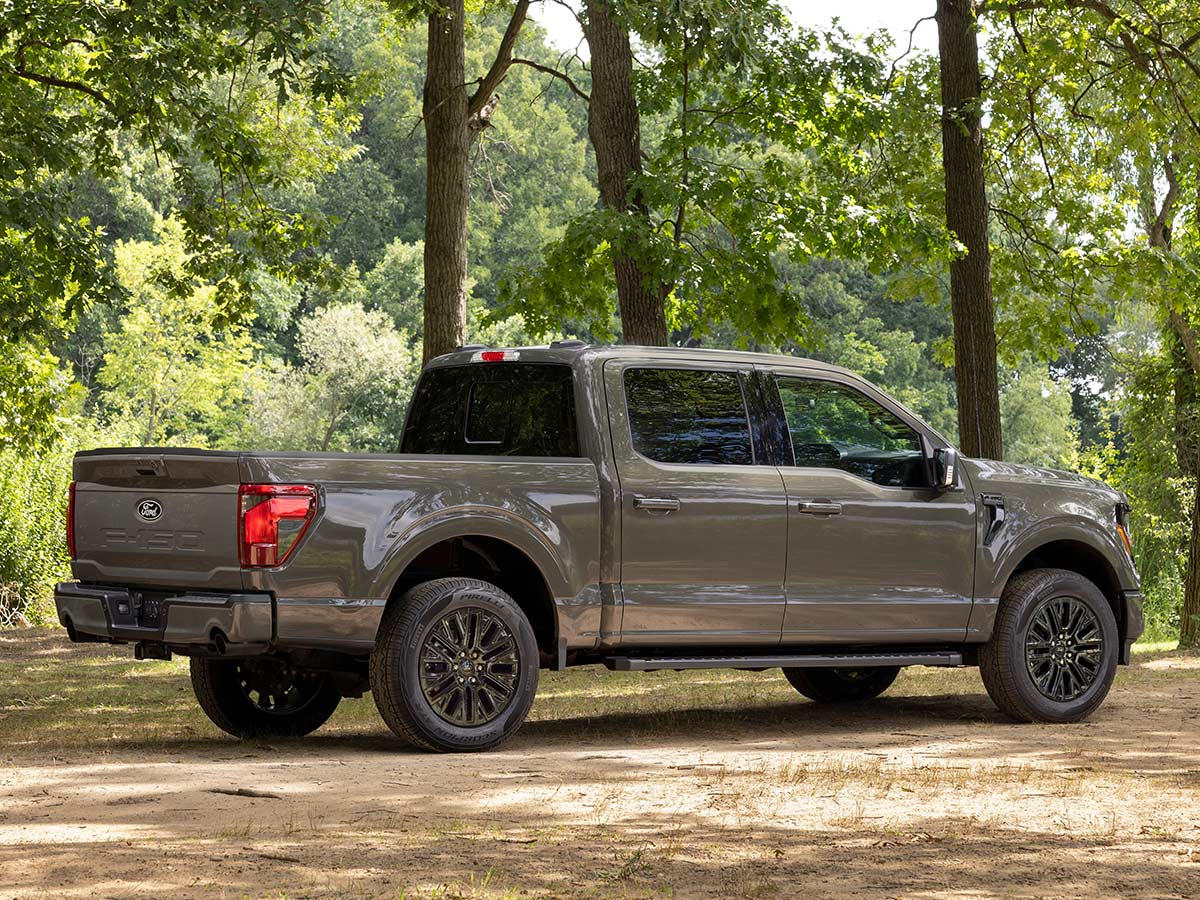 2027 Ford F-150 and F-150 Carhartt: Specs, Features, Towing and Pricing 3 2027 Ford F 150 XLT Rear Quarter