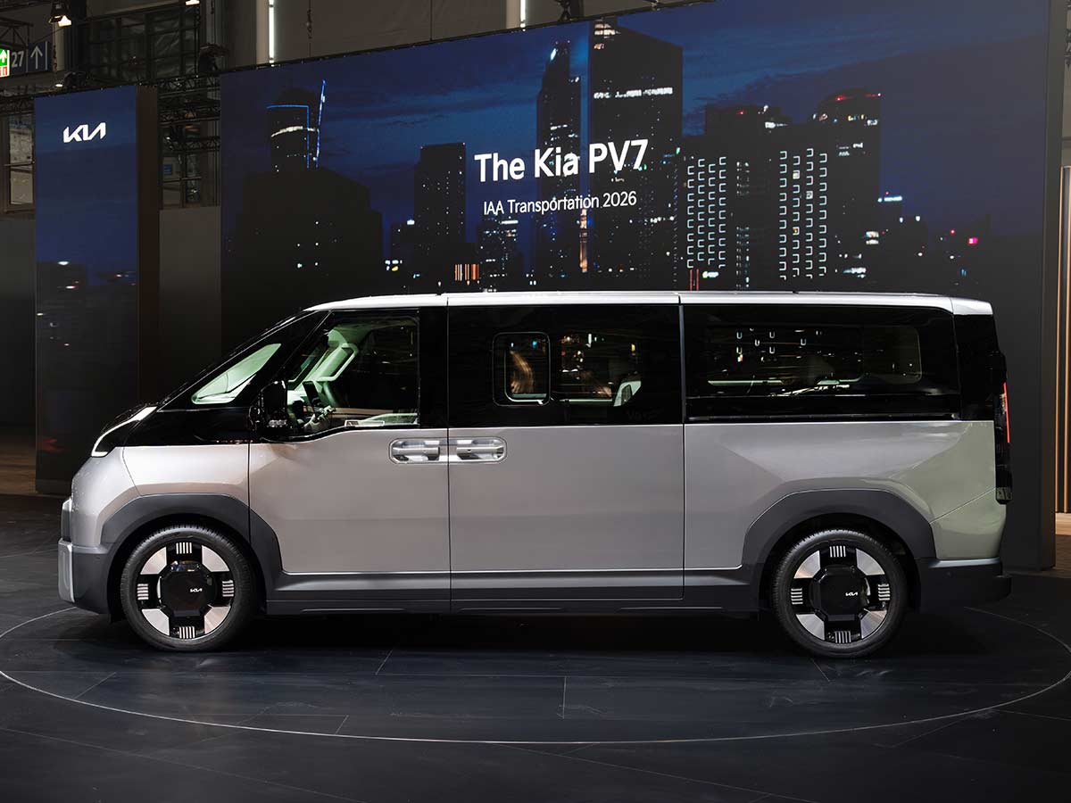 Kia PV7 Unveiled: Specs, Range, 800V Charging, and Payload Capabilities of Kia’s Heavy-Duty Electric PBV 2 2027 Kia PV7 Passenger Steel Grey Side