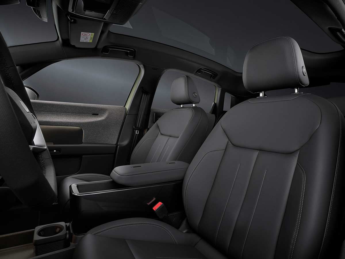 Audi A2 e tron Front Seats 2026