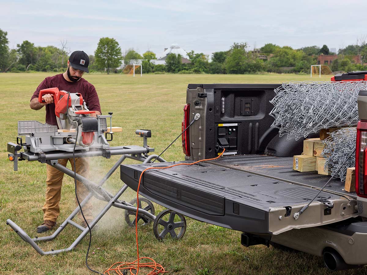 2027 Ford F-150 and F-150 Carhartt: Specs, Features, Towing and Pricing 13 New 2027 Ford F 150 Carhartt jobsite power tools