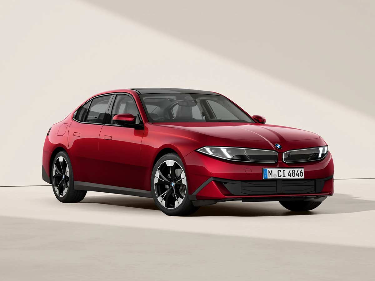 2027 BMW 3 Series 320 Saloon Fire Red Front