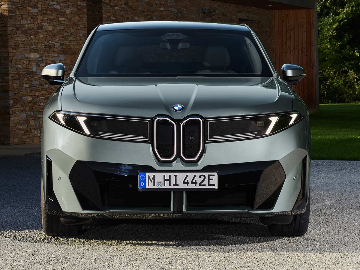 2027 BMW iX4 50 Xdrive Front View