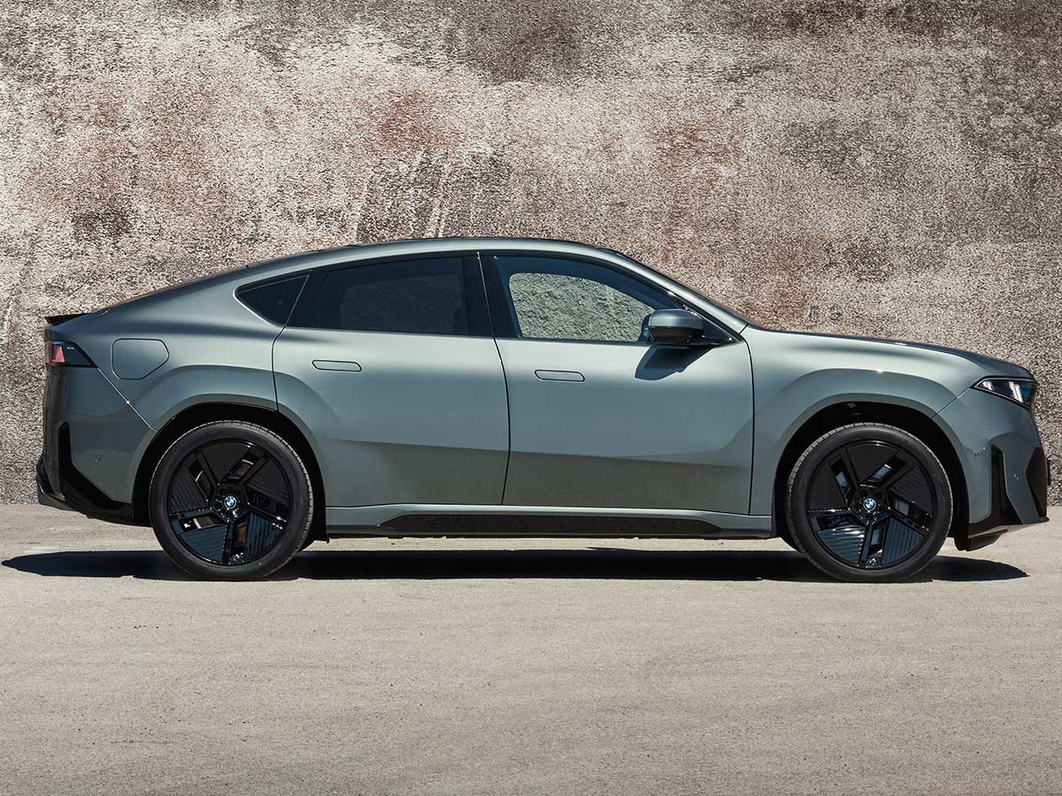 2027 BMW iX4 50 Xdrive Side View