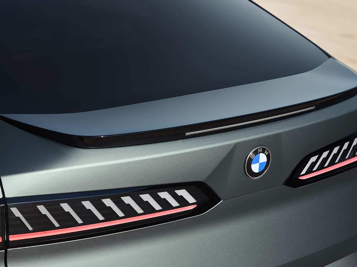 2027 BMW iX4 50 Xdrive Spoiler and Tail Lamp