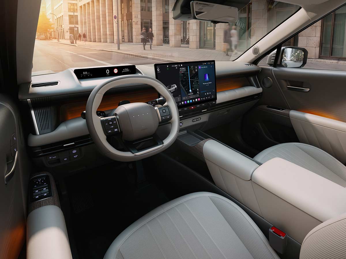 New Hyundai Tucson 2027: Bold New Design, Hybrid Power, AI Tech and XRT PRO Explained 4 2027 Hyundai Tucson Interior Steering Driver Side