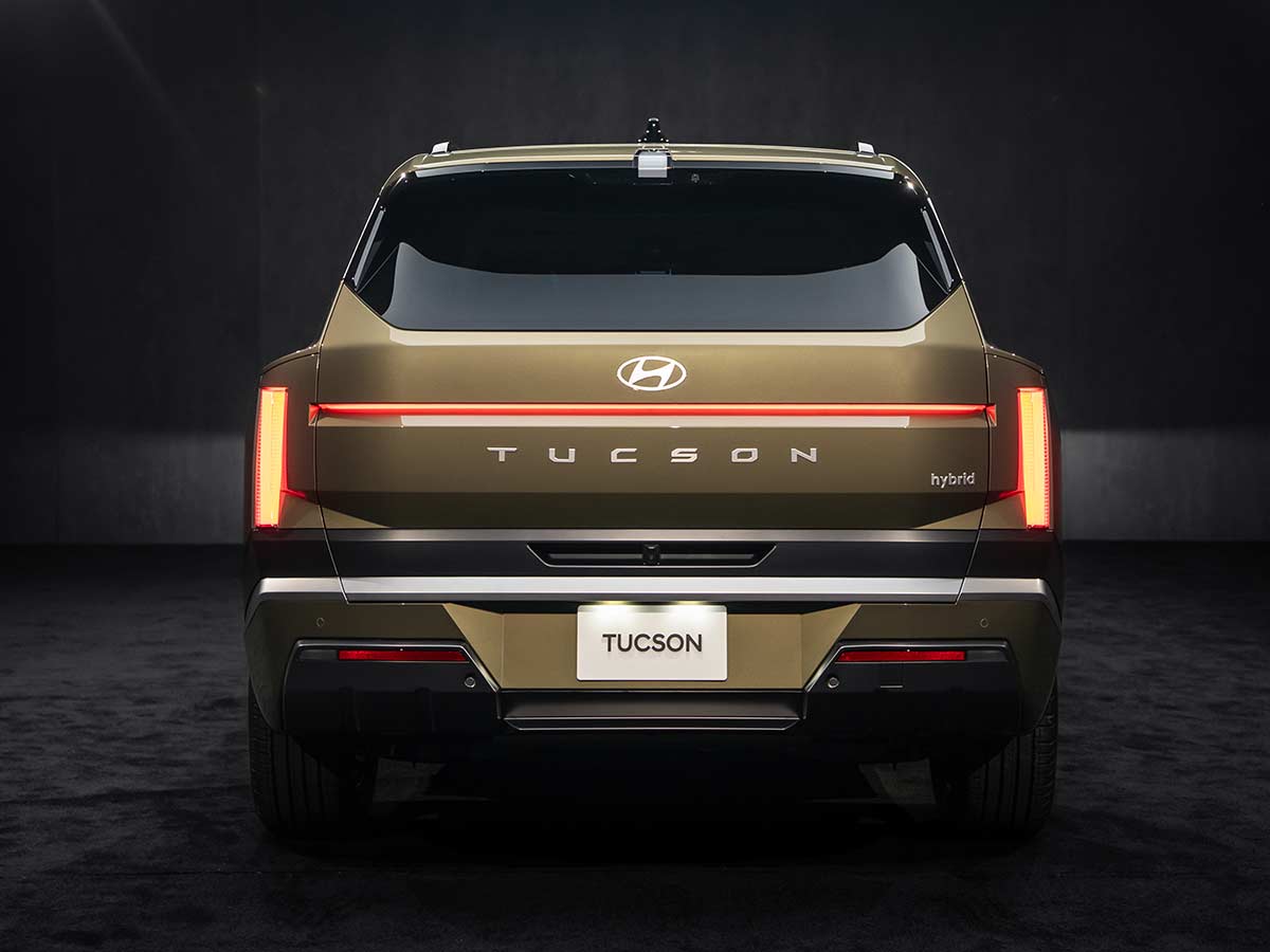 New Hyundai Tucson 2027: Bold New Design, Hybrid Power, AI Tech and XRT PRO Explained 21 2027 Hyundai Tucson Limited Rear
