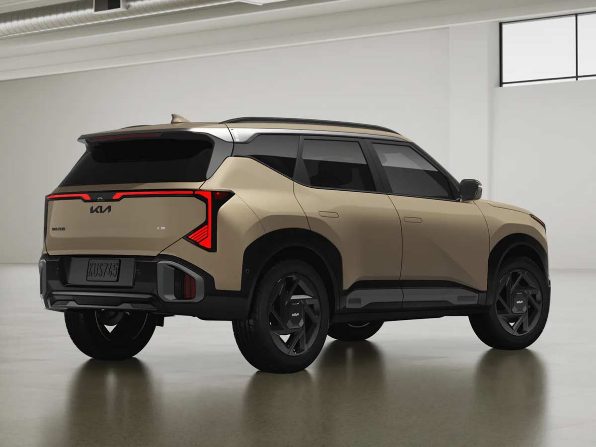 2027 Kia Seltos X Line S Terrain Brown Rear