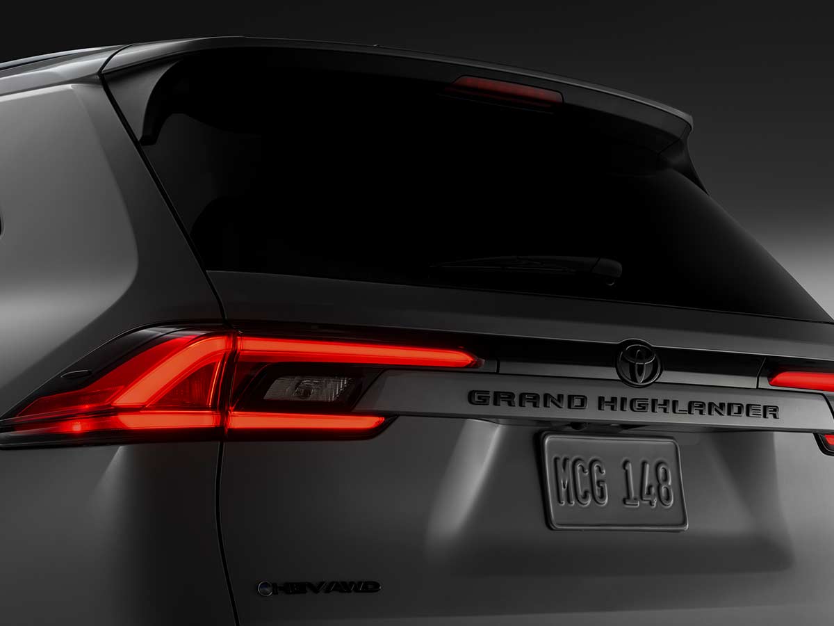 2027 Toyota Grand Highlander Woodland Edition Tail Lamp