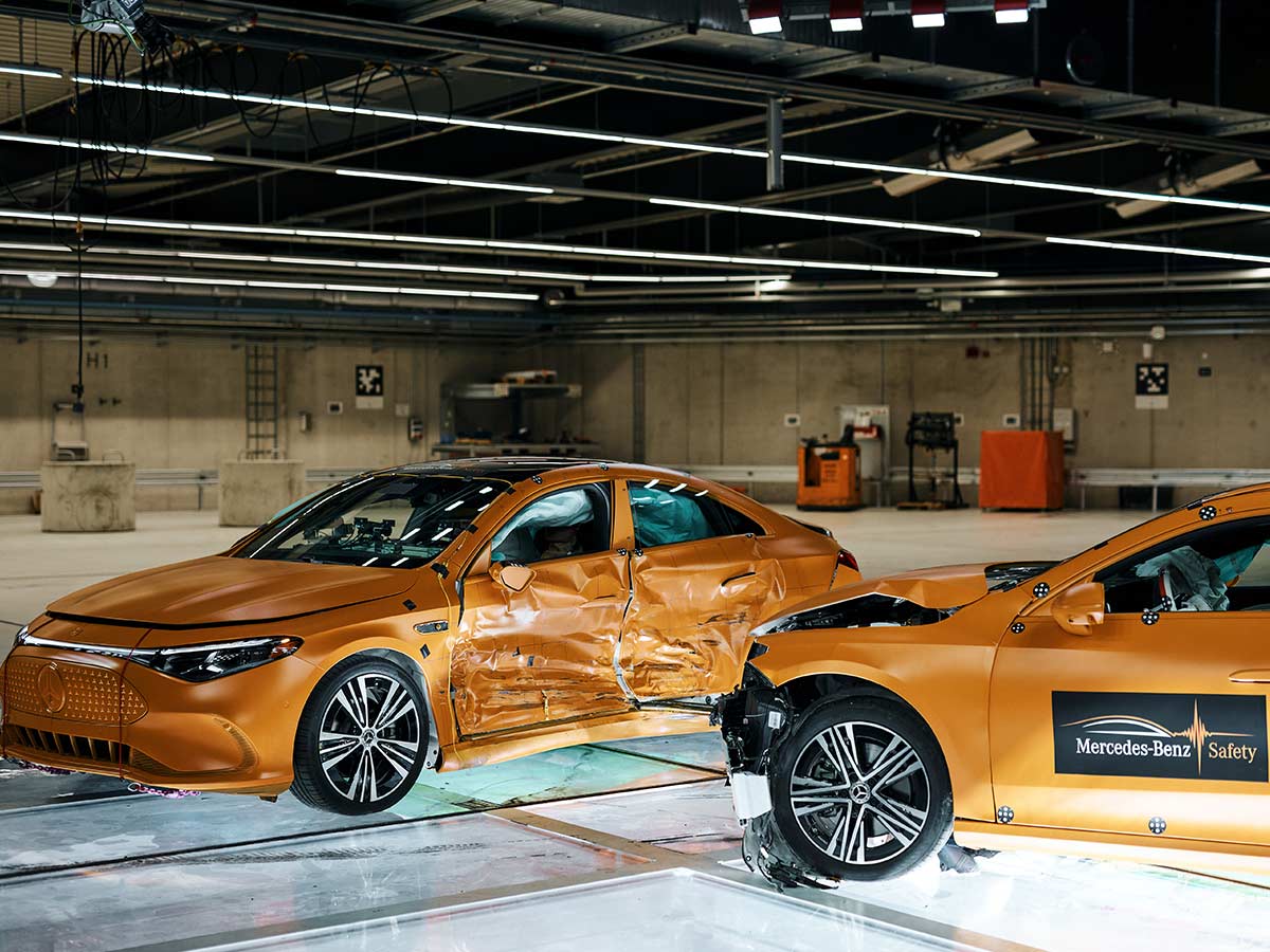 Mercedes-Benz CLA: Inside the Crash Test That Put Occupant and Battery Safety to the Ultimate Test 8 Mercedes Benz CLA Crash Test Side Impact Result 2026